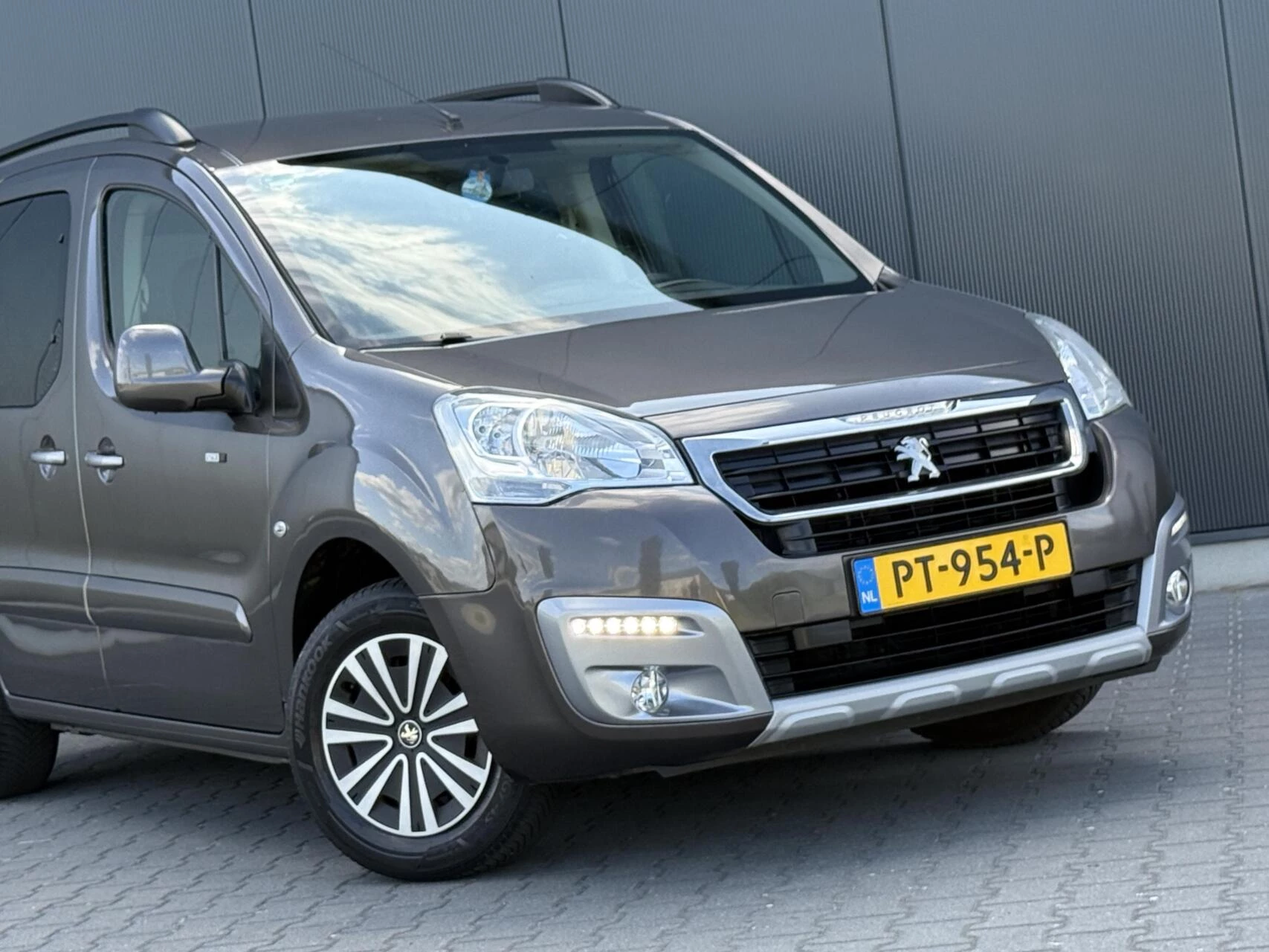 Hoofdafbeelding Peugeot Partner