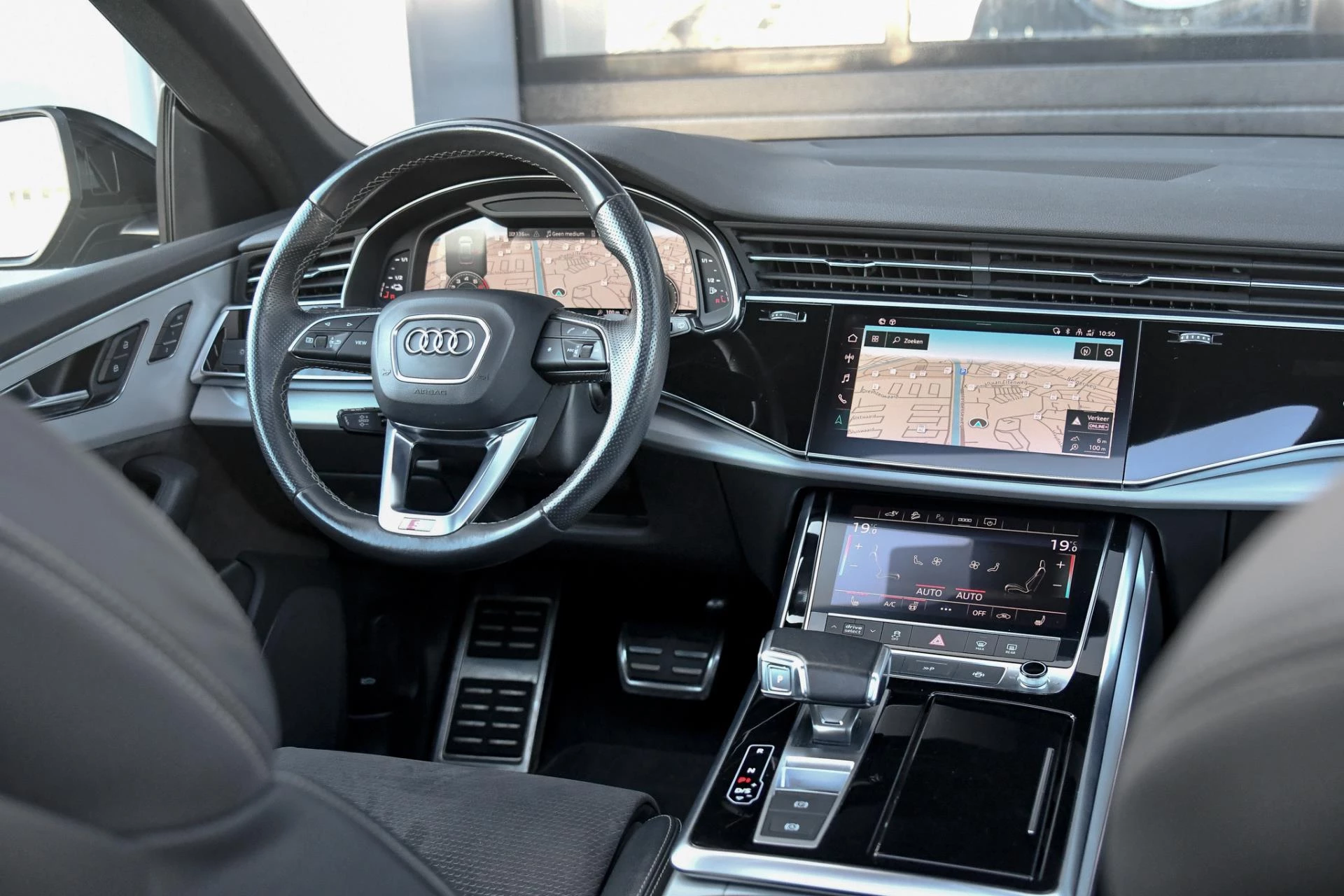 Hoofdafbeelding Audi Q8