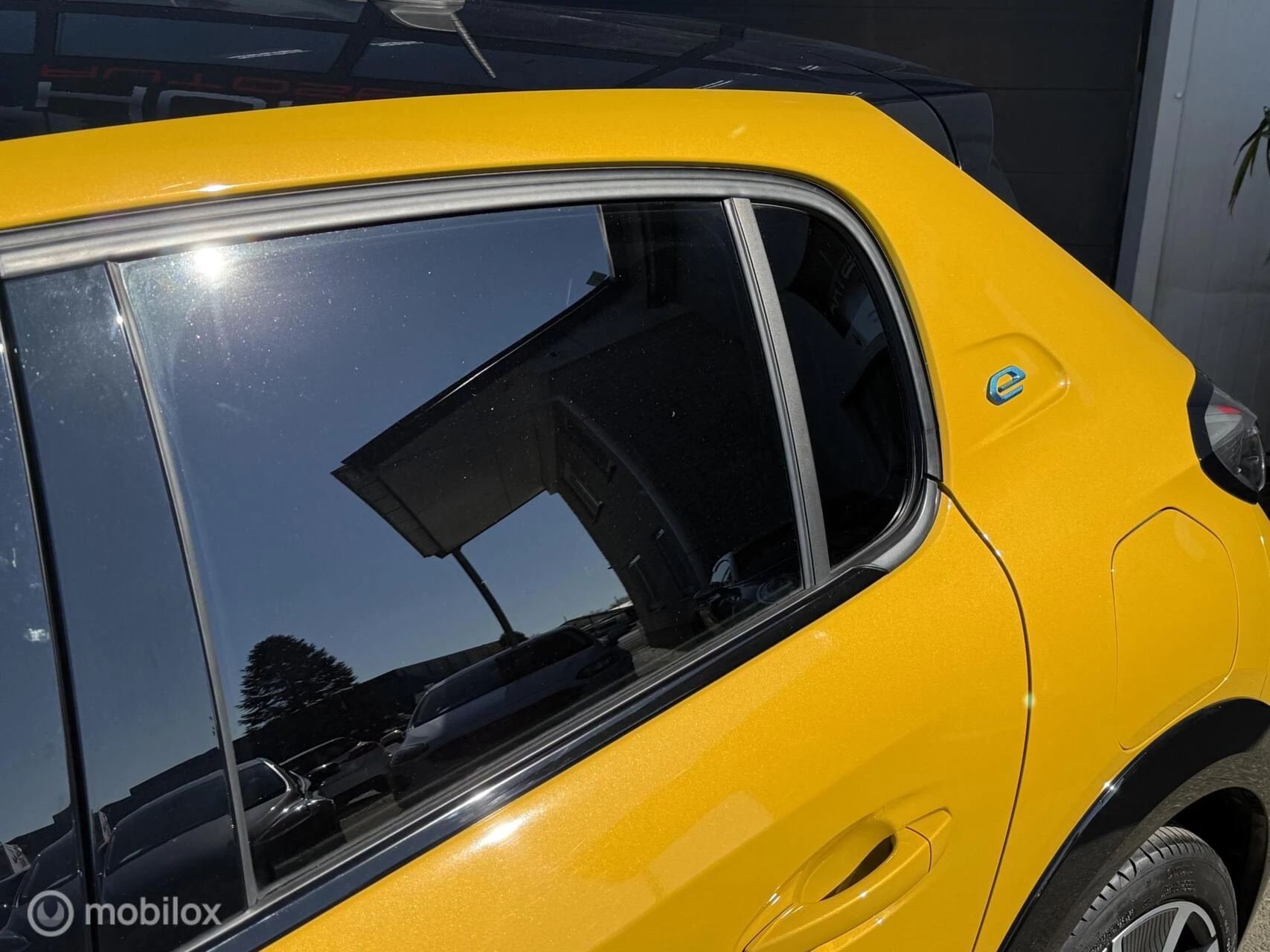 Hoofdafbeelding Peugeot e-208