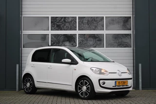 Volkswagen Up! 1.0 high up! BlueMotion 5-Deurs Airco/Panodak/Navi/Bluetooth/RadioCD.AUX/16"LM/Elek.Ramen/C.V/Isofix/APK:27-11-2026