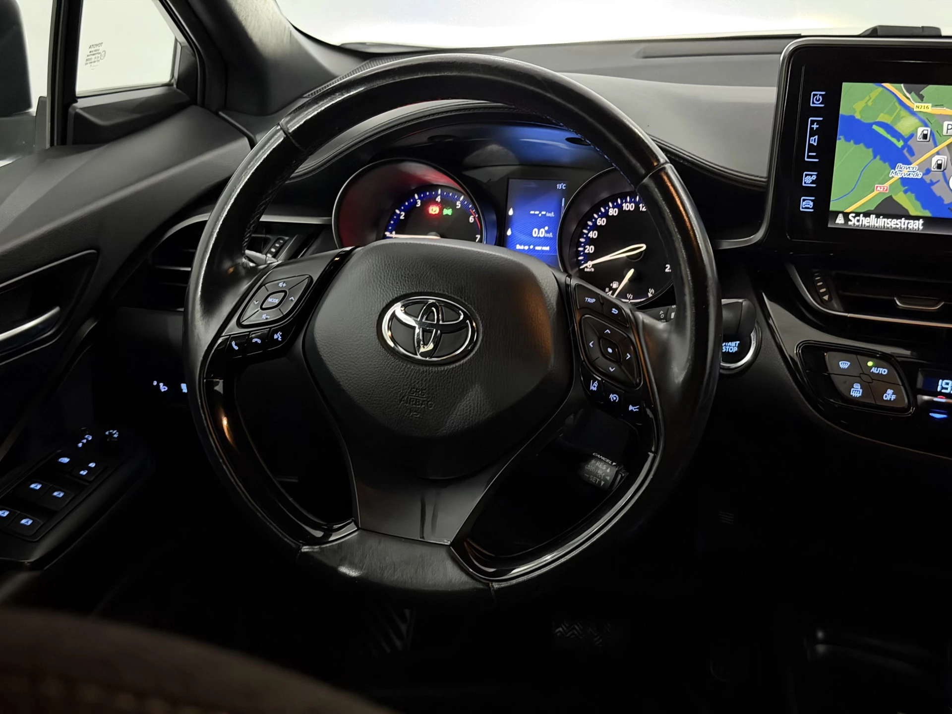 Hoofdafbeelding Toyota C-HR