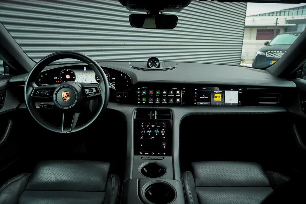 Hoofdafbeelding Porsche Taycan