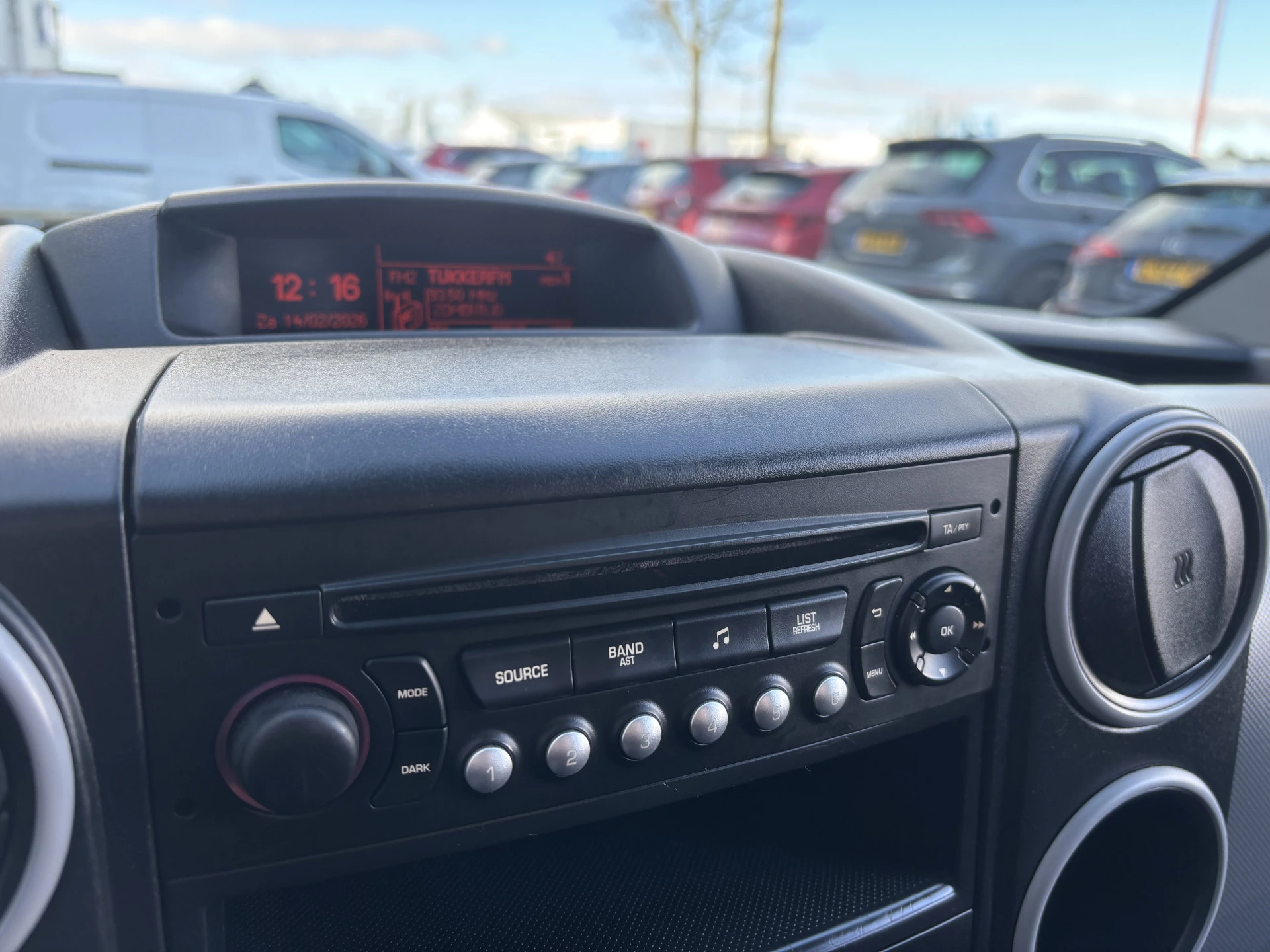 Hoofdafbeelding Peugeot e-Partner