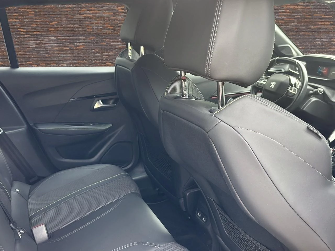 Hoofdafbeelding Peugeot e-208
