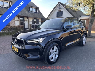 Volvo XC40 1.5 T2 Momentum Core TREKHAAK / STUUR+STOELVERWARMING / CARPLAY / CRUISE