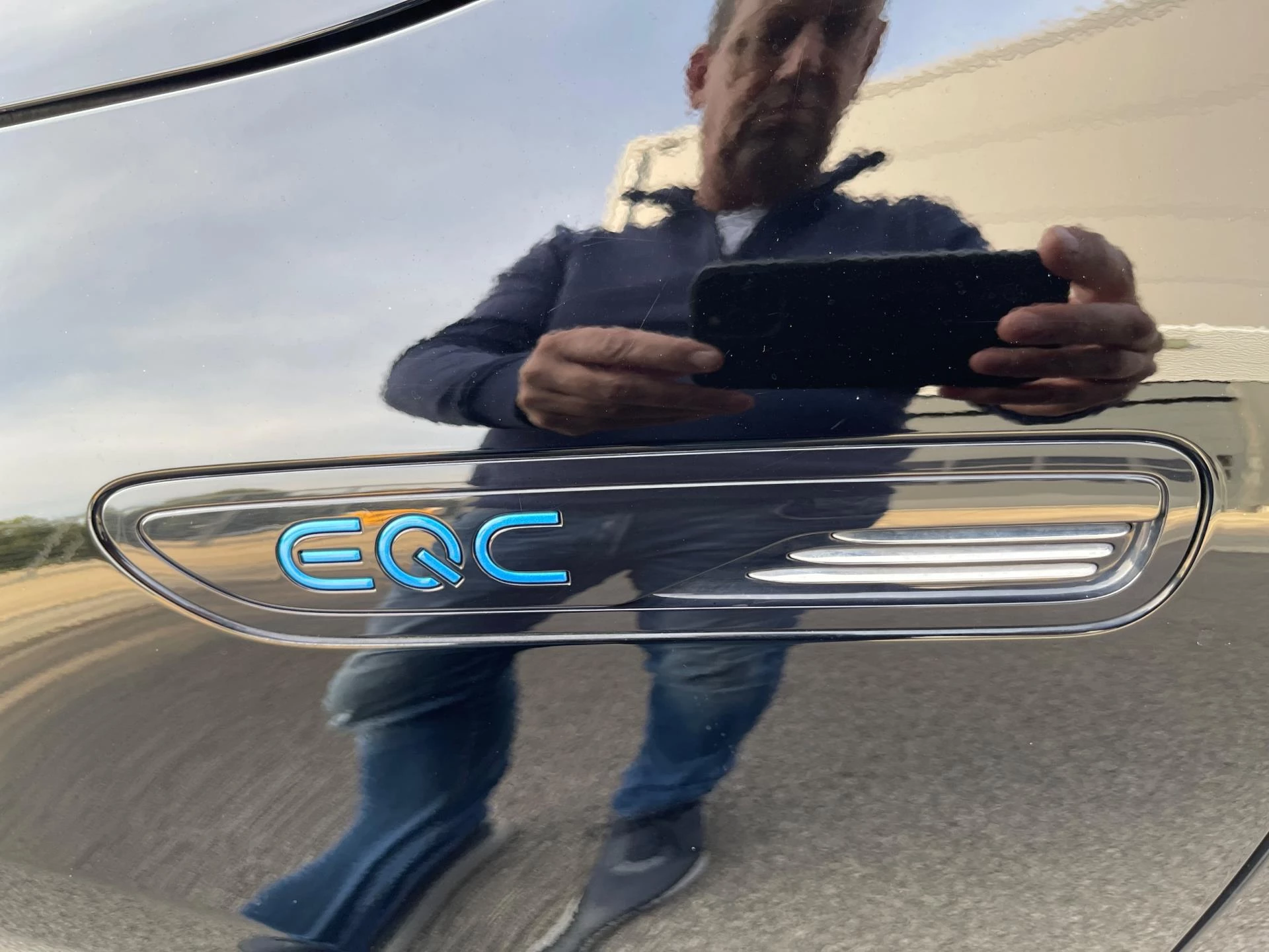 Hoofdafbeelding Mercedes-Benz EQC