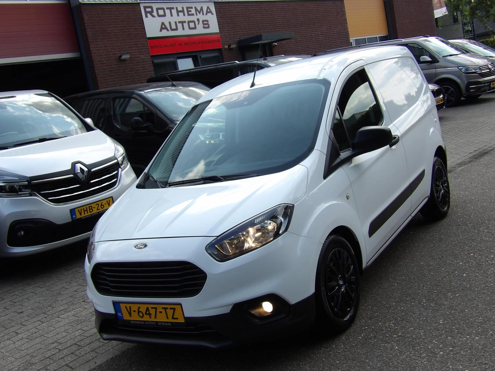 Hoofdafbeelding Ford Transit Courier