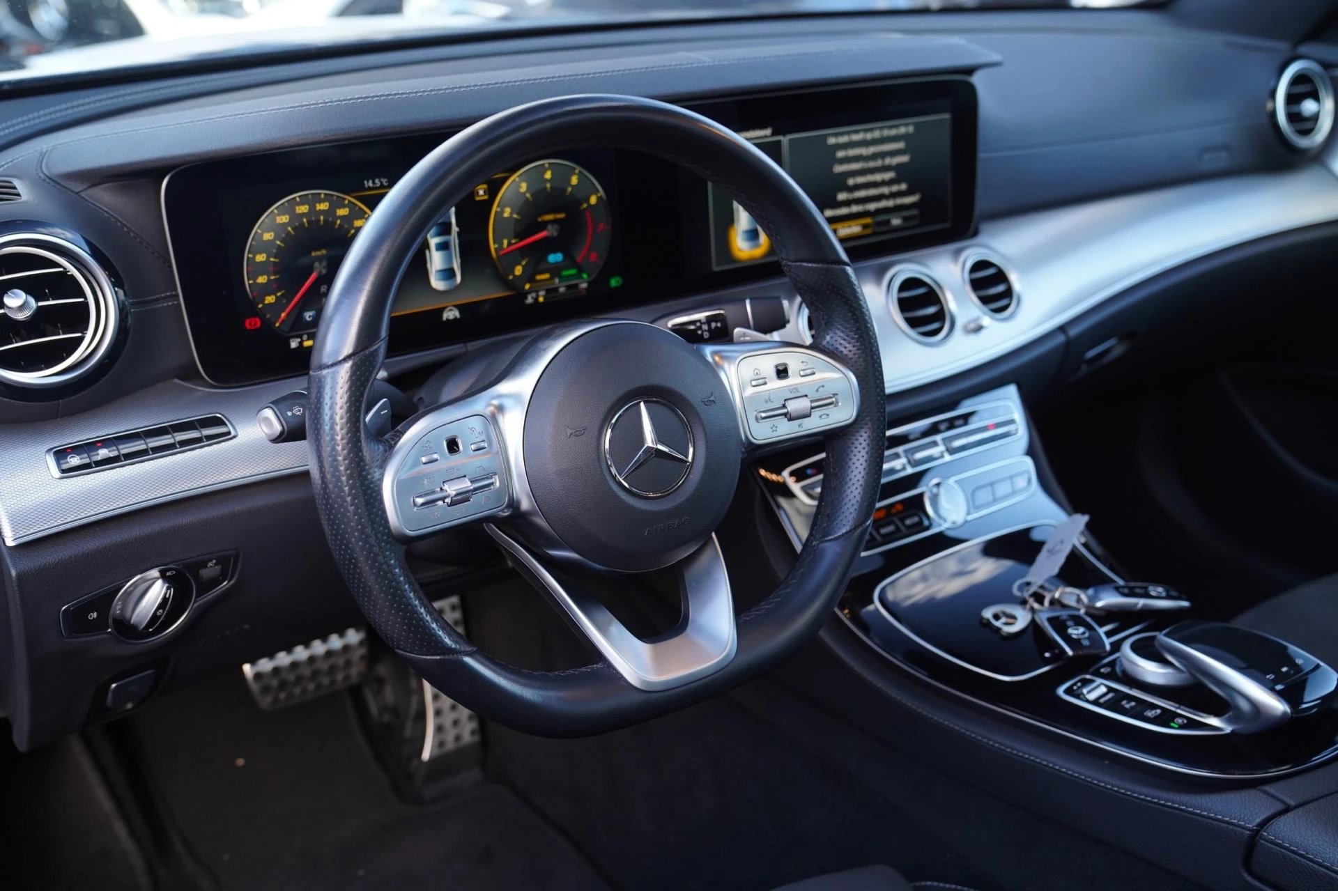 Hoofdafbeelding Mercedes-Benz E-Klasse