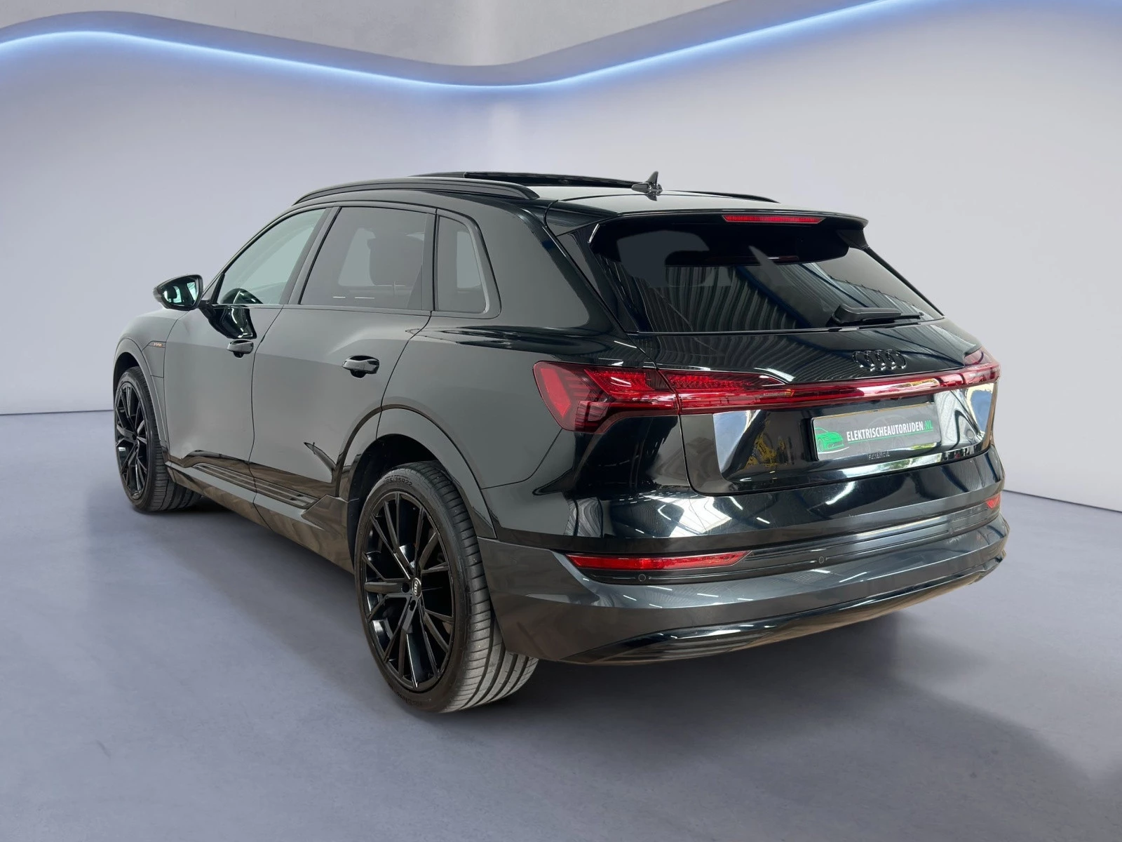 Hoofdafbeelding Audi e-tron