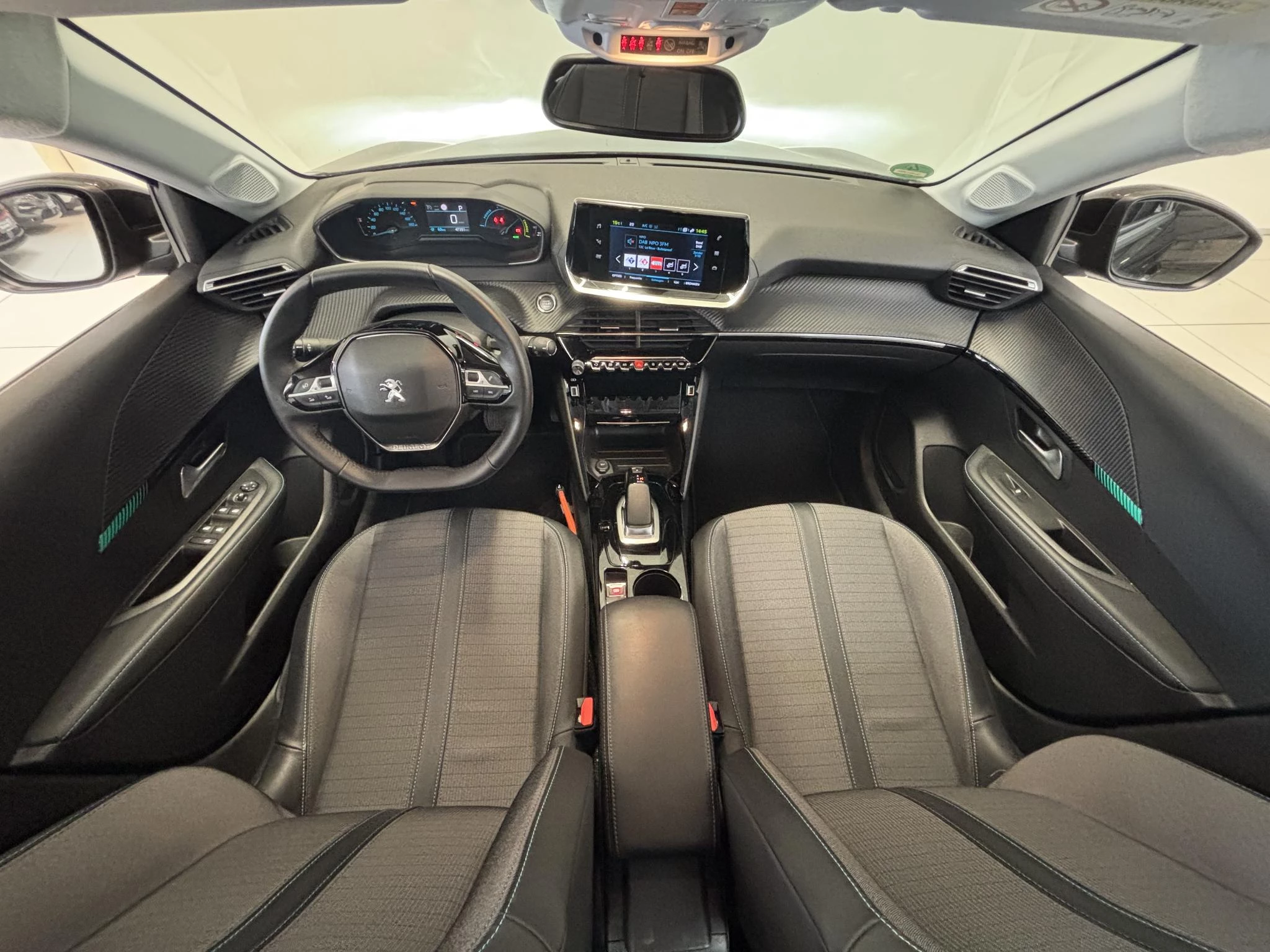 Hoofdafbeelding Peugeot e-208