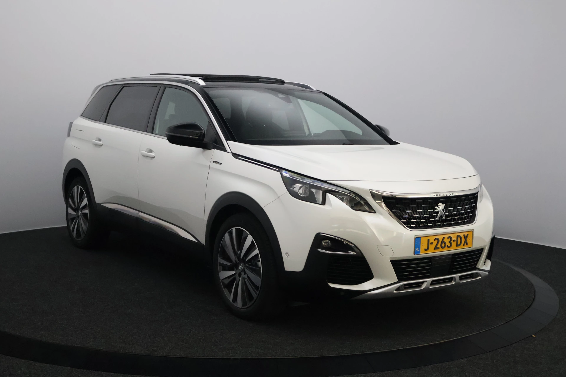 Hoofdafbeelding Peugeot 5008