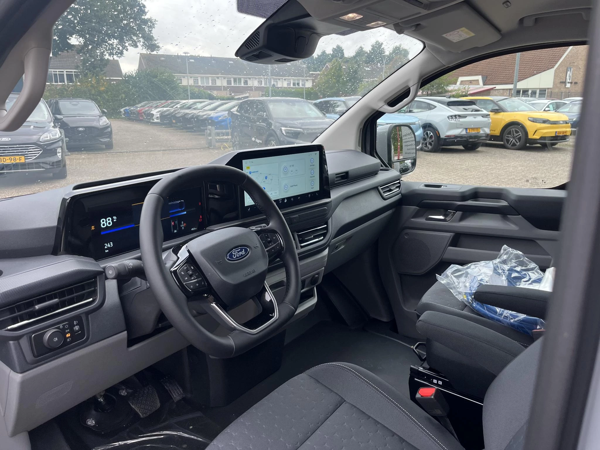 Hoofdafbeelding Ford E-Transit Custom