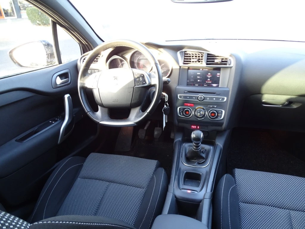 Hoofdafbeelding DS DS 4