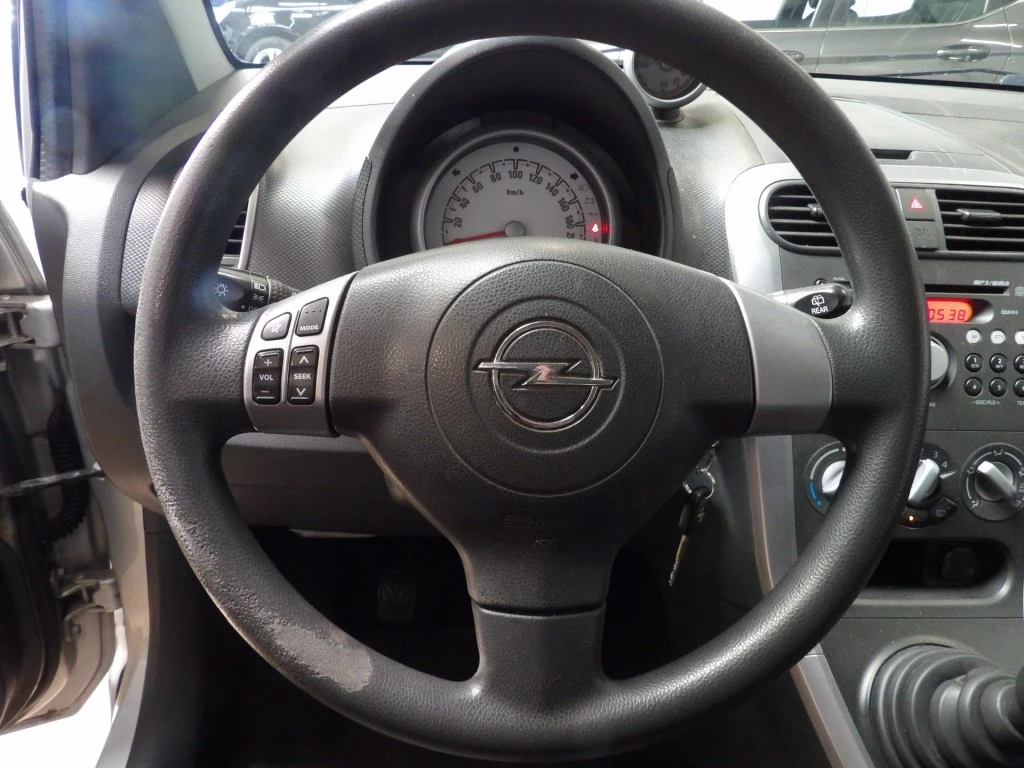 Hoofdafbeelding Opel Agila