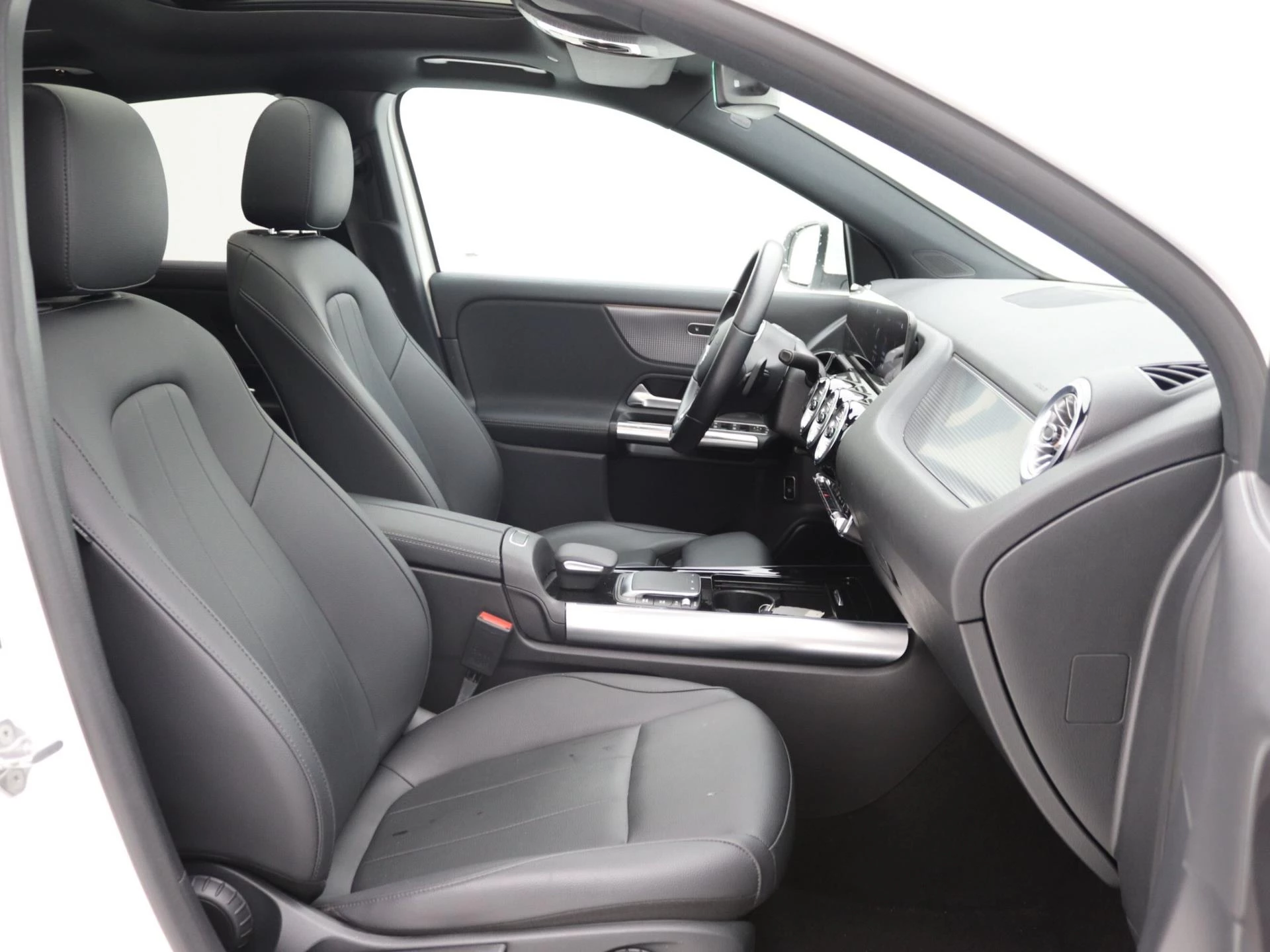 Hoofdafbeelding Mercedes-Benz EQA