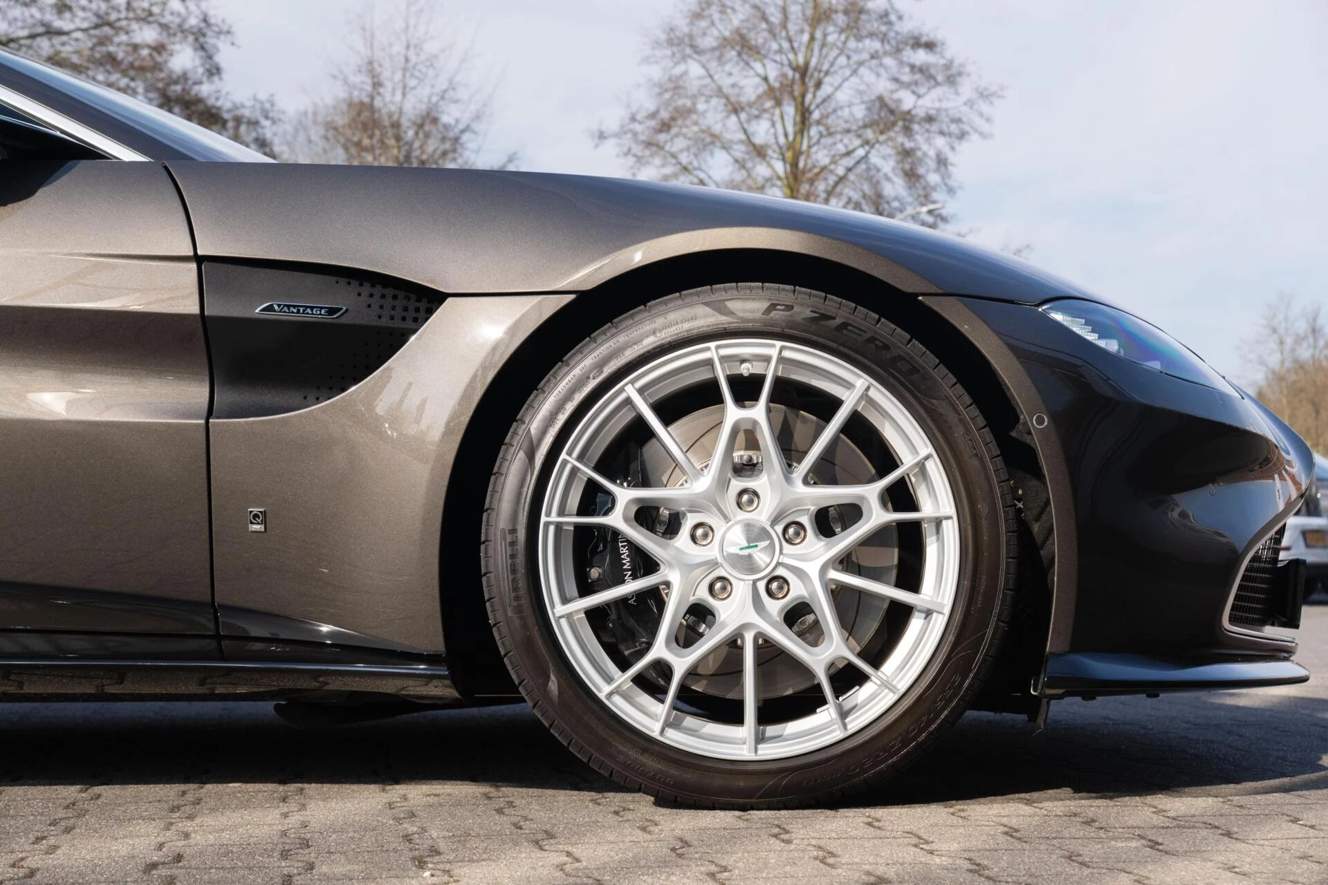 Hoofdafbeelding Aston Martin V8 Vantage