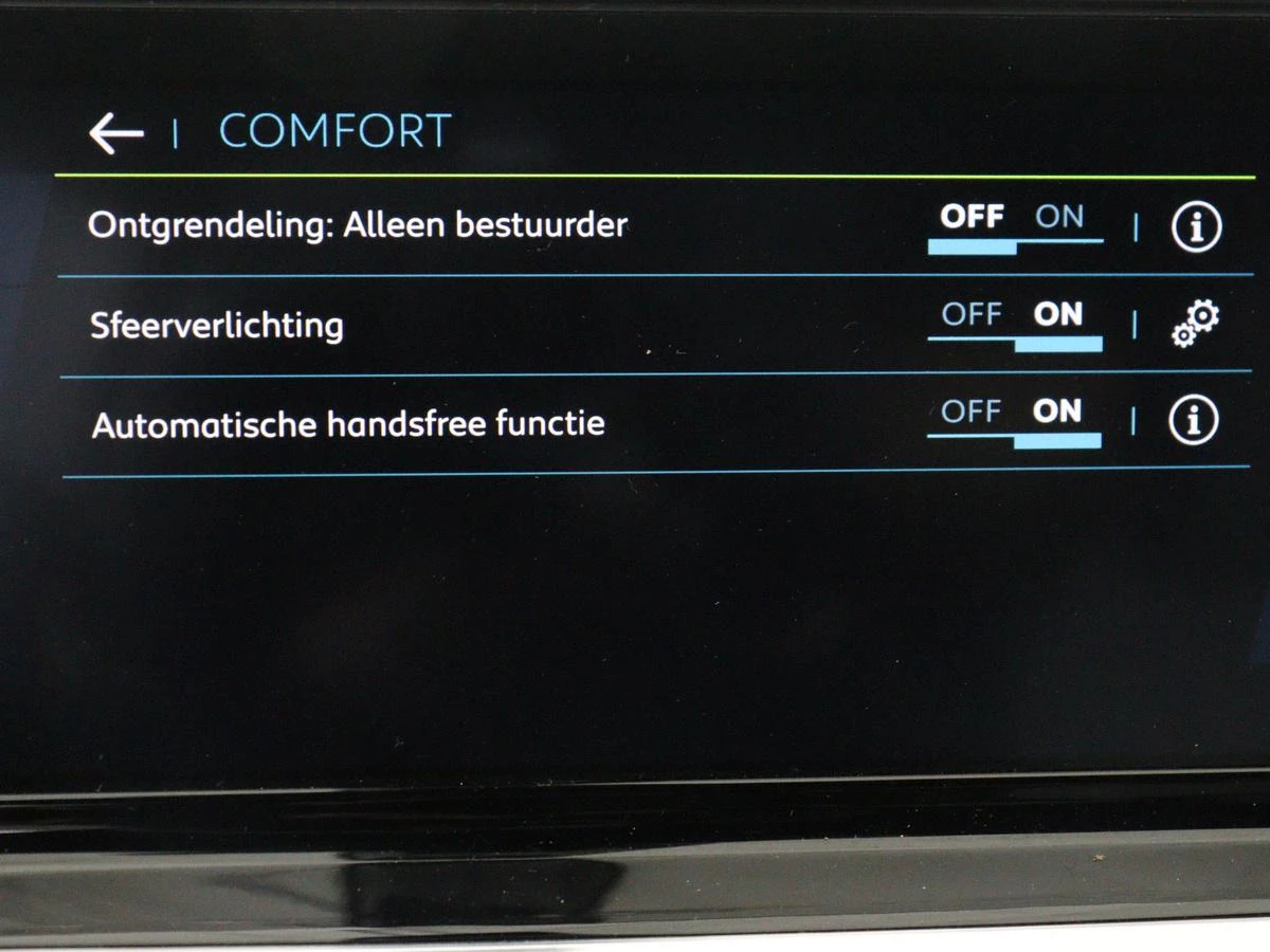 Hoofdafbeelding Peugeot e-2008