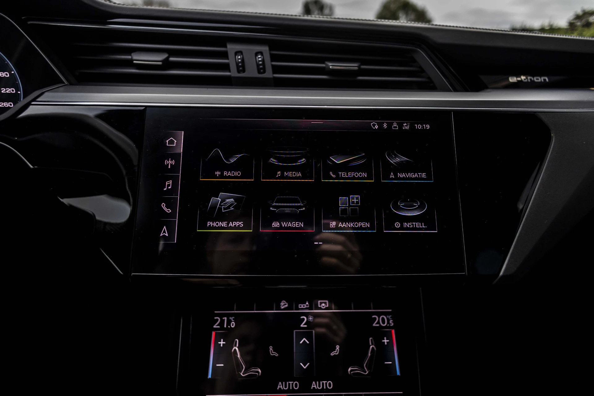 Hoofdafbeelding Audi e-tron