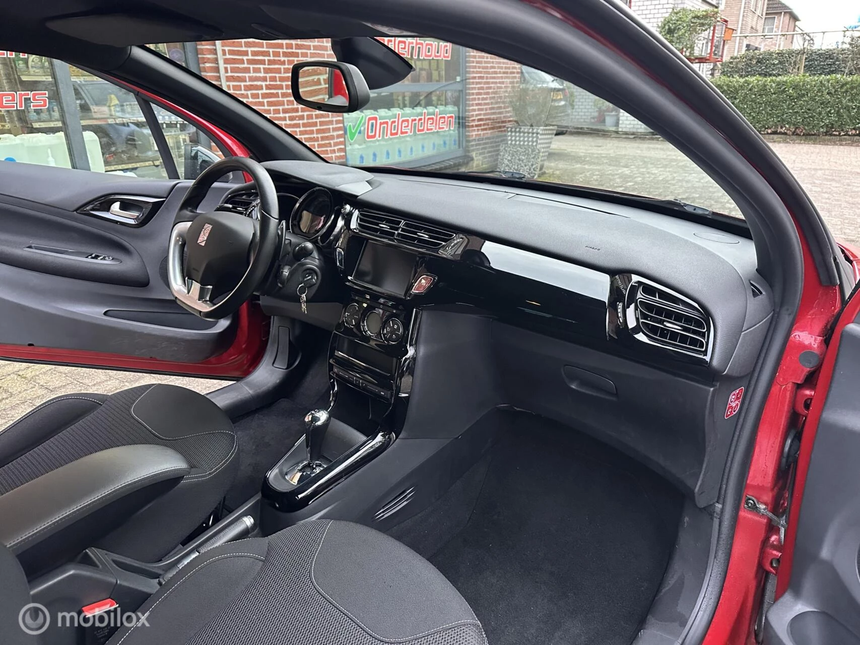 Hoofdafbeelding DS DS 3