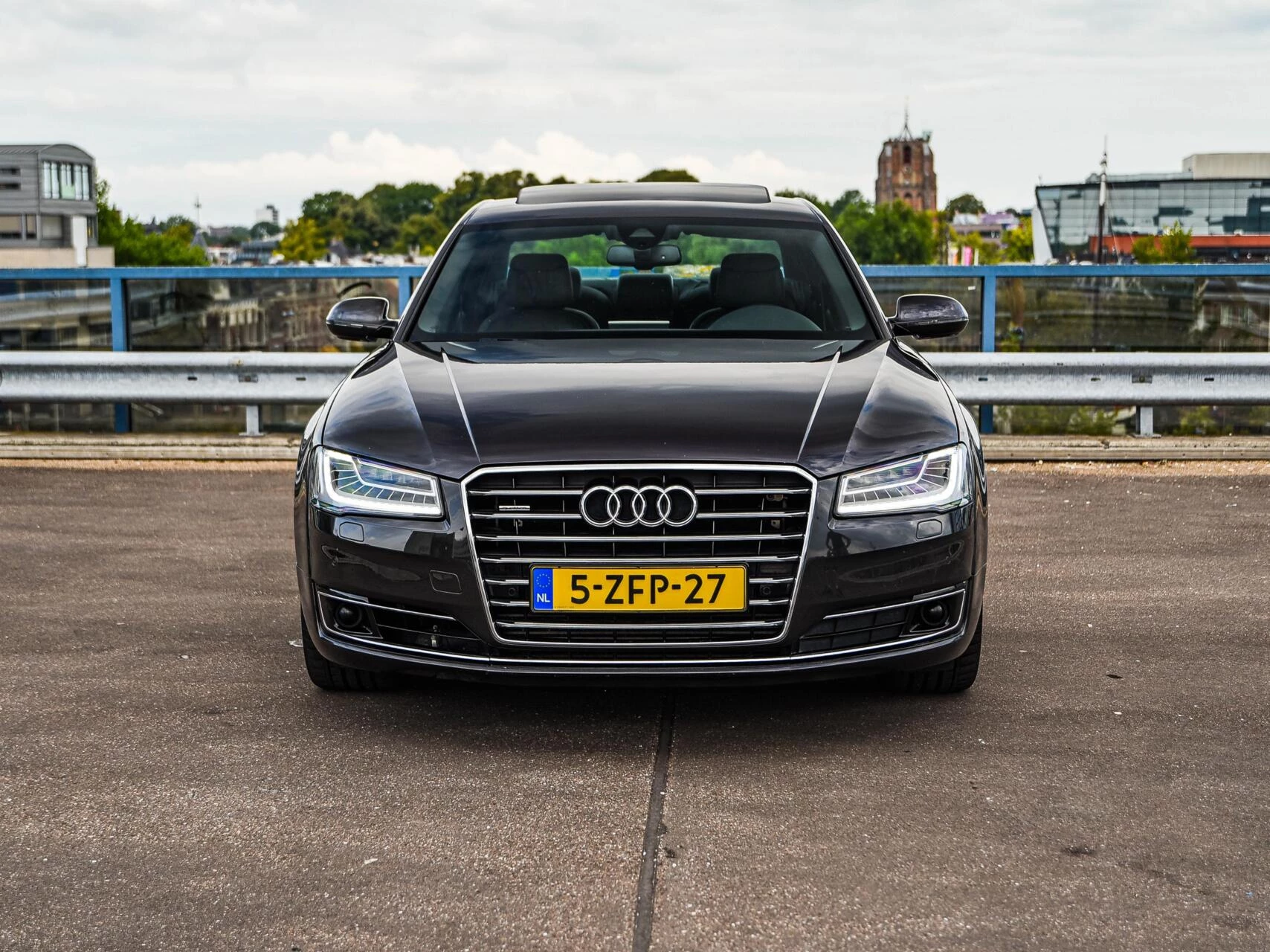 Hoofdafbeelding Audi A8
