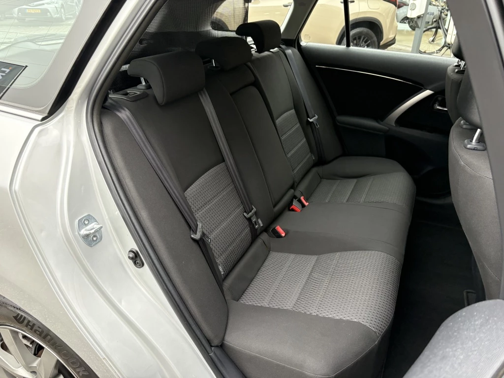 Hoofdafbeelding Toyota Avensis