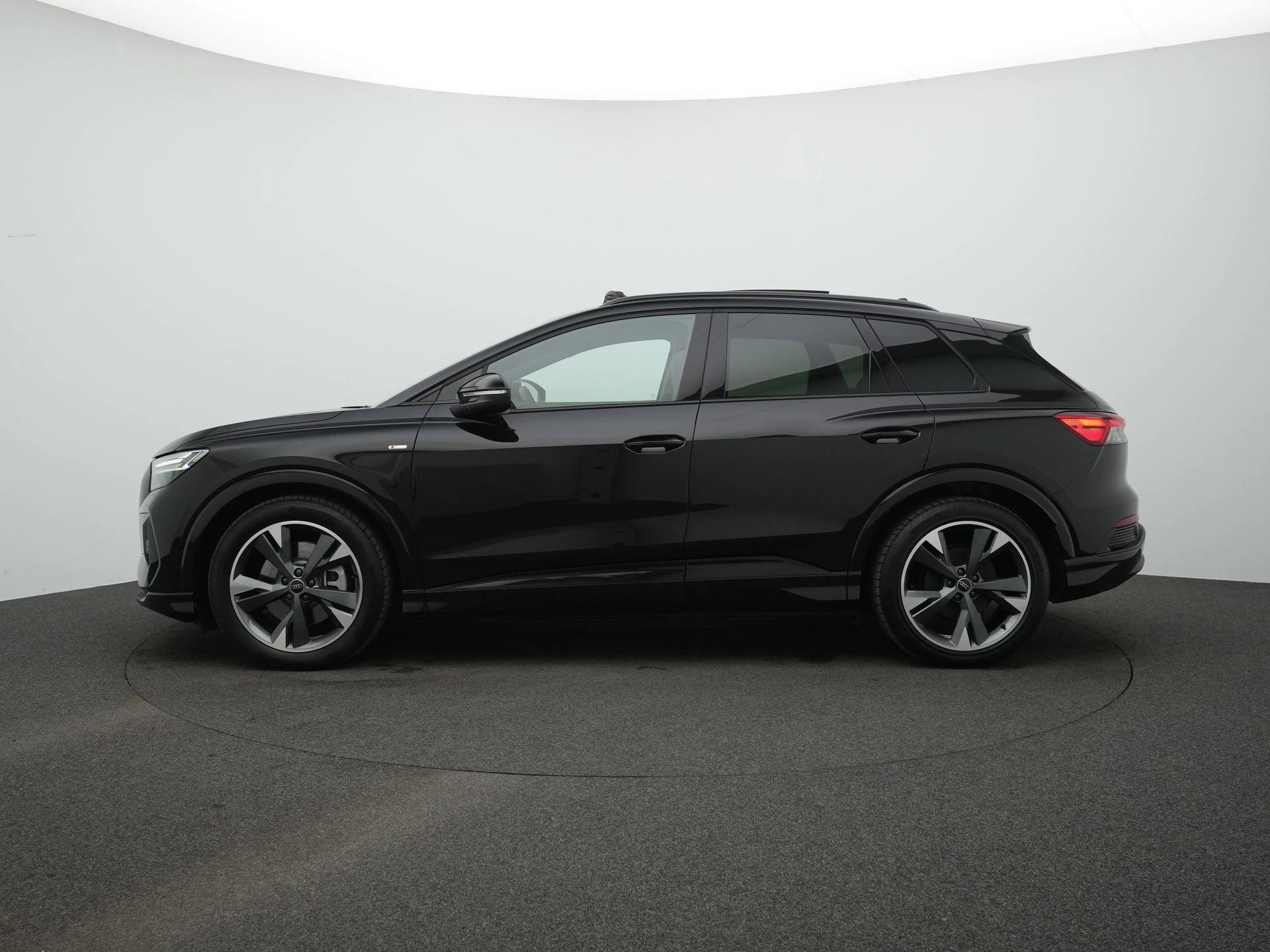 Hoofdafbeelding Audi Q4 e-tron