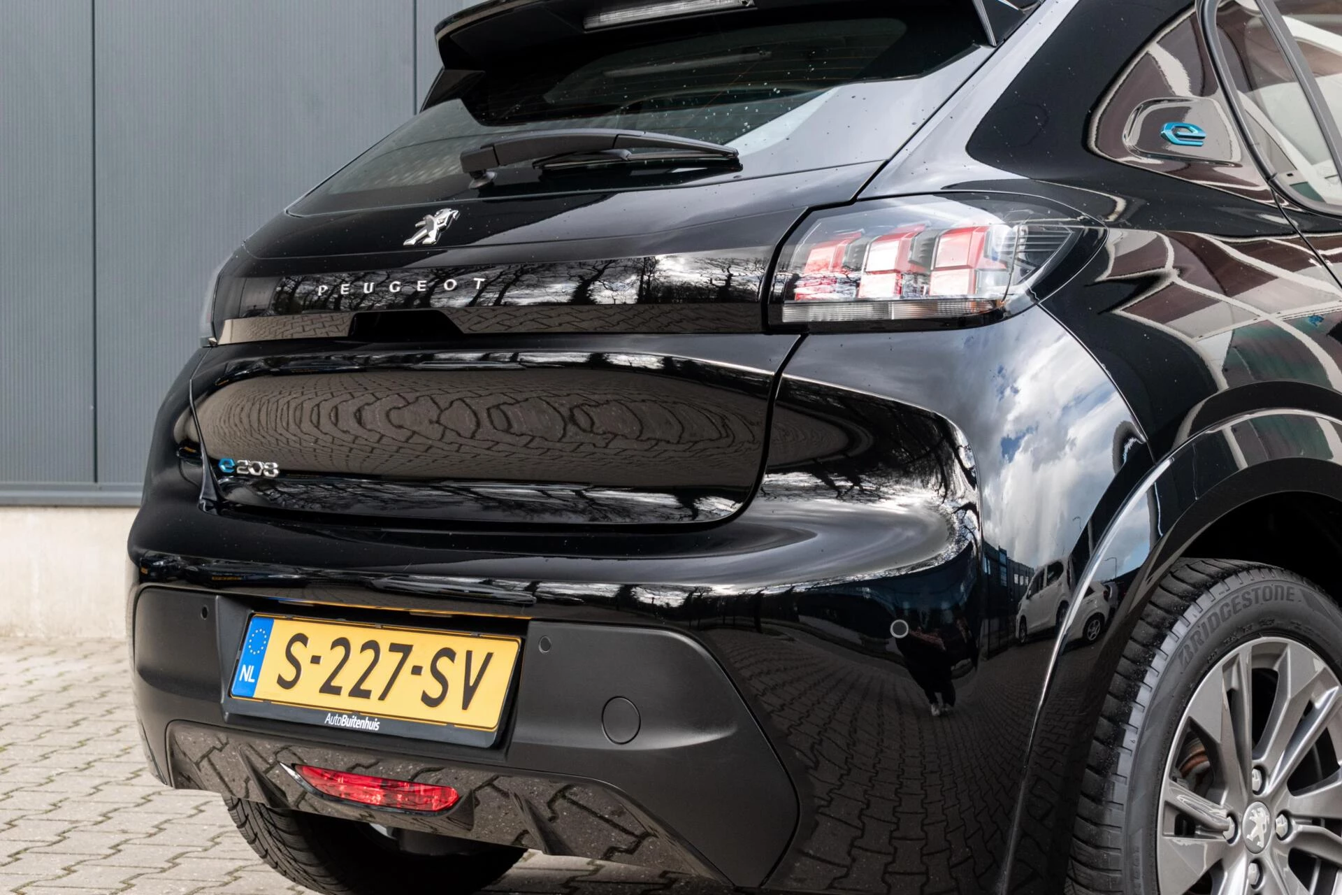 Hoofdafbeelding Peugeot e-208