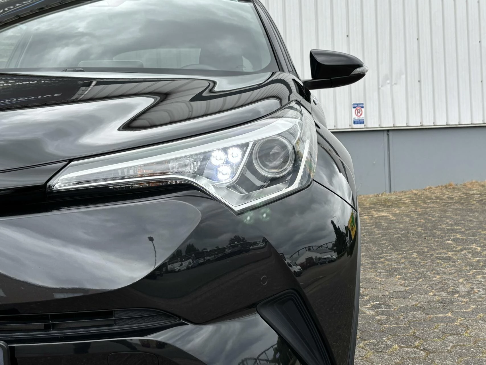 Hoofdafbeelding Toyota C-HR