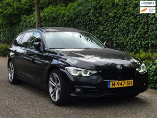 BMW 3-serie Touring F31 Elk. Trekhaak Panorama Apple CarPlay Navi GR NAP Rijklaar ZGAN Runflat 18inch