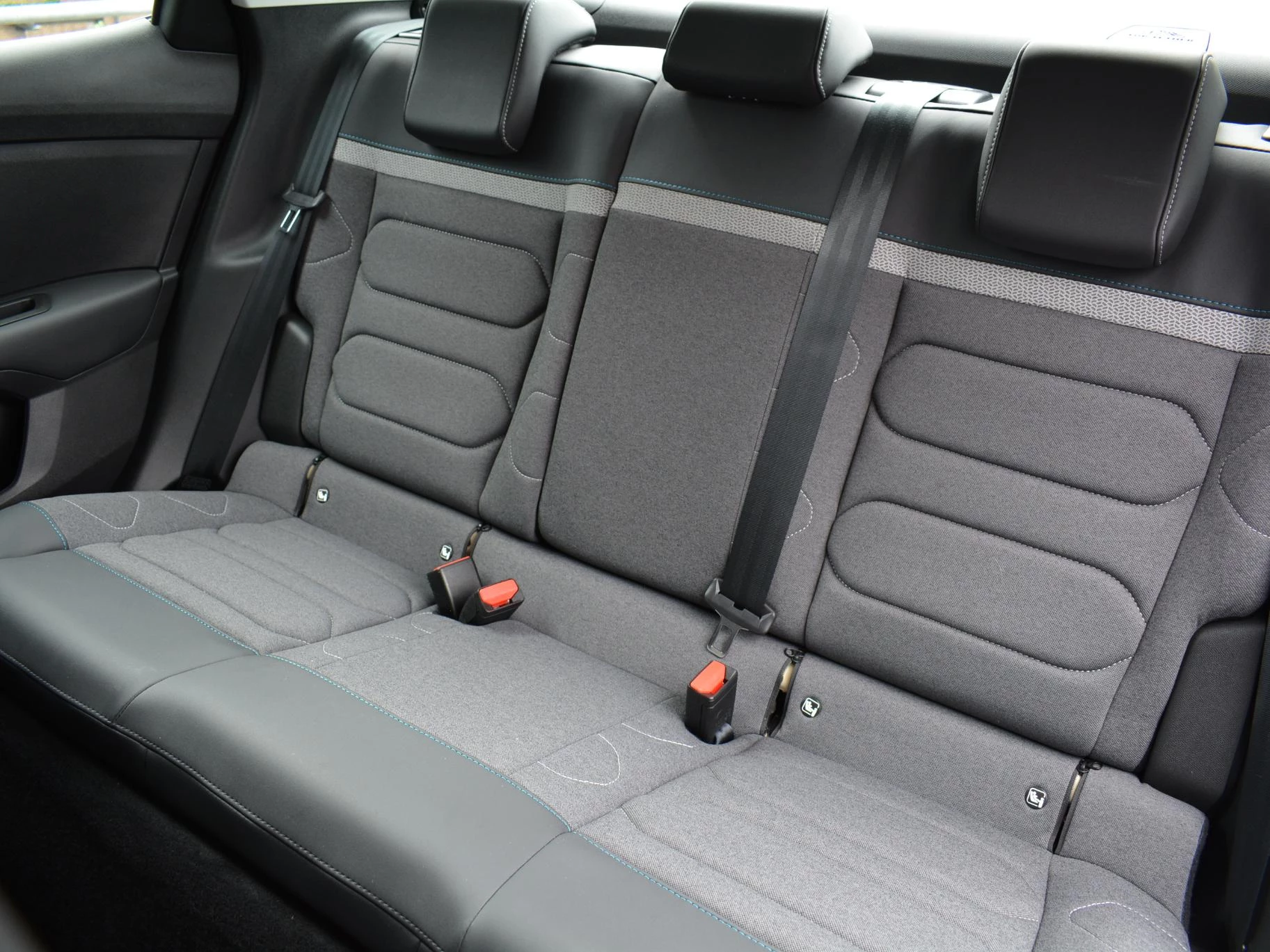 Hoofdafbeelding Citroën ë-C4 X
