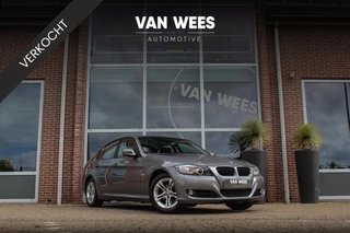 BMW 3-serie 318i | 1e eigenaar | NL auto | Sportstoelen | Xenon | Stoelverwarming | Sportstuur | Cruise control | Navigatie | Bluetooth | Climate control | PDC | Regensensor