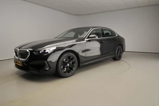 BMW 5 Serie Sedan 520i | LED | Navigatie | Sportstoelen | Stoelverwarming | PDC | DAB | Alu 19 inch