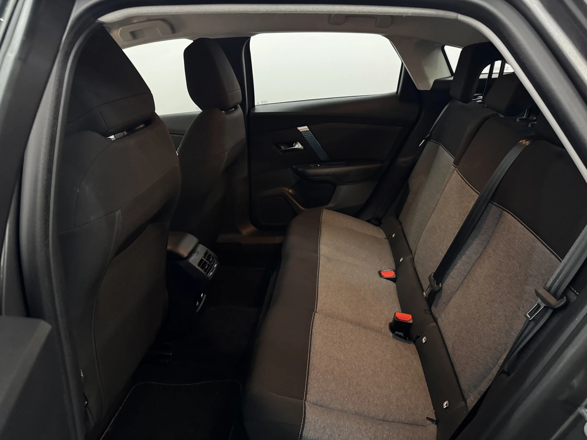 Hoofdafbeelding Citroën ë-C4