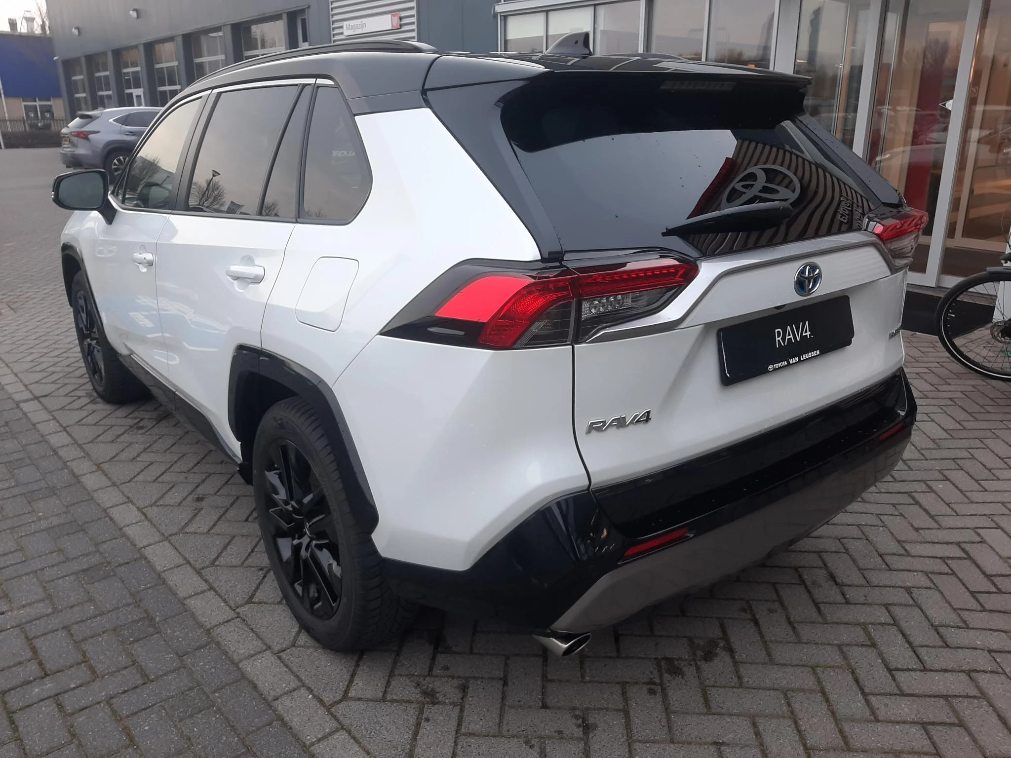 Hoofdafbeelding Toyota RAV4