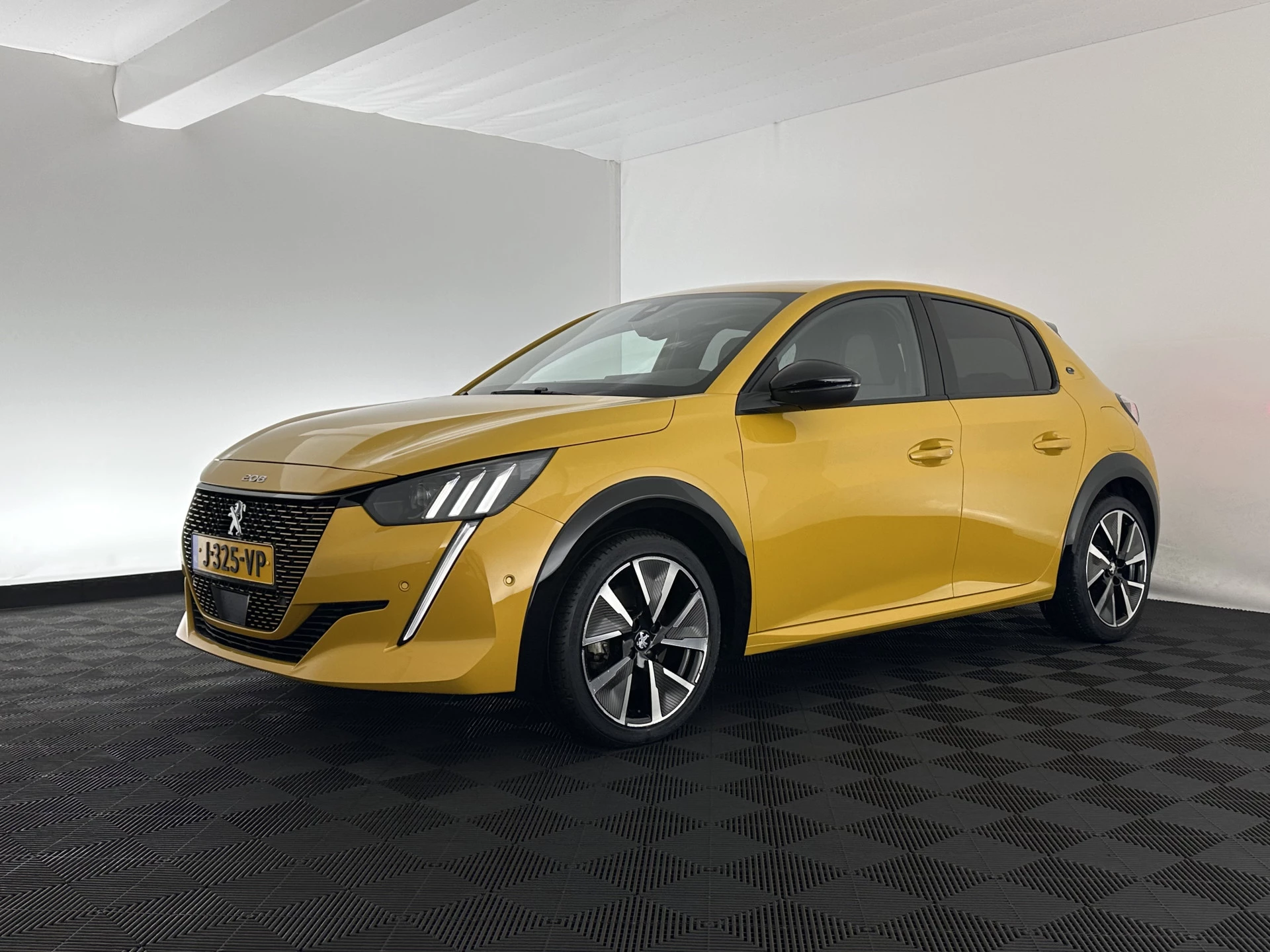 Hoofdafbeelding Peugeot e-208