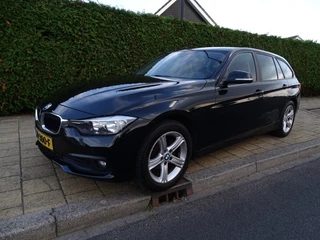 Hoofdafbeelding BMW 3 Serie BMW 3 Serie 318I LUXURY Touring-Came-Navi-Clima-Trkh-Blth-Pdc