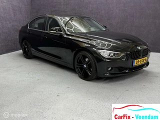 BMW 3-serie 320i Upgrade Edition