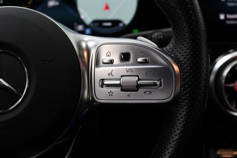 Hoofdafbeelding Mercedes-Benz EQA