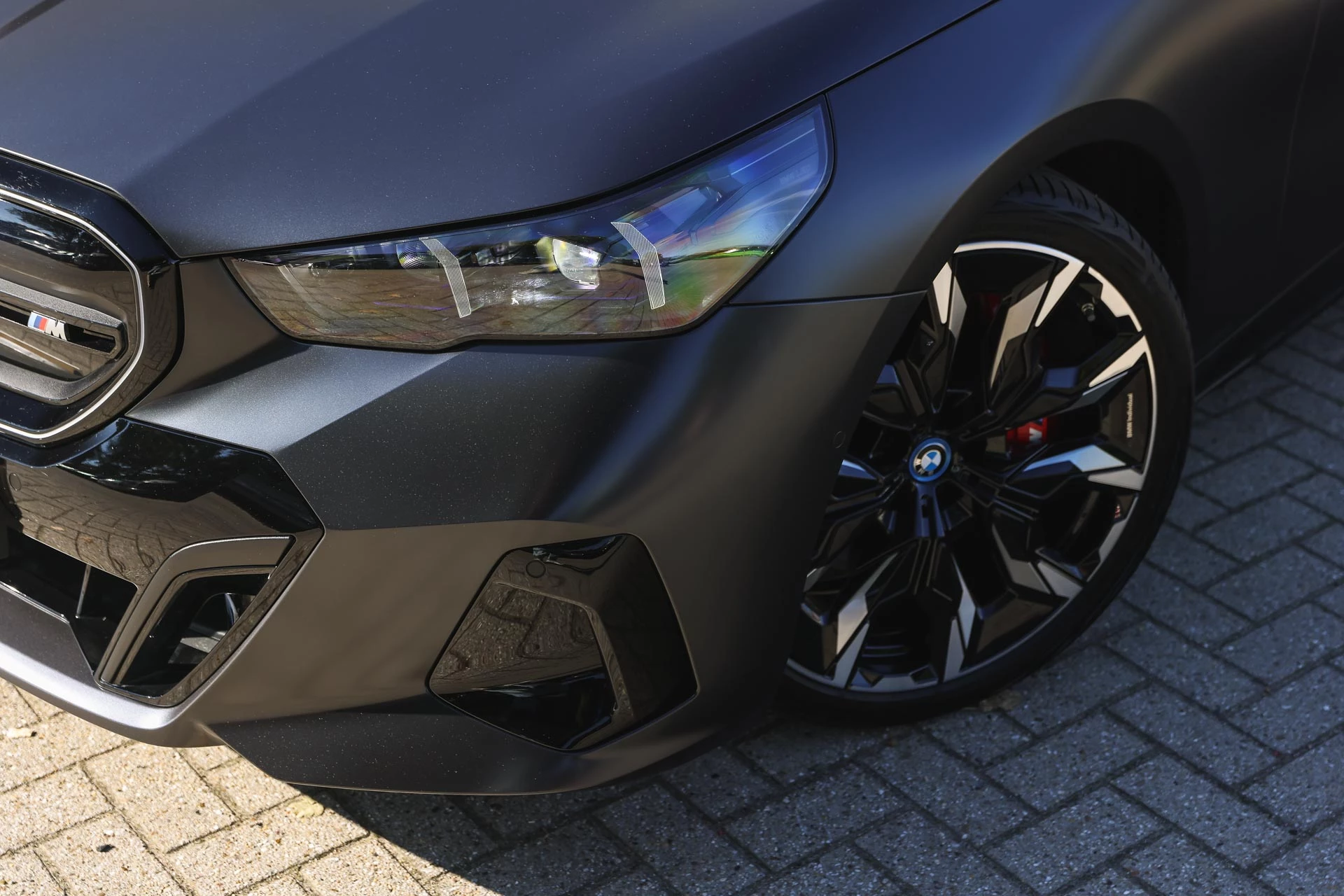 Hoofdafbeelding BMW i5