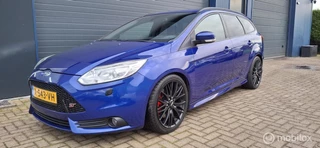 Ford Focus Wagon 2.0 EcoBoost ST-2,Camera,stoelverw.