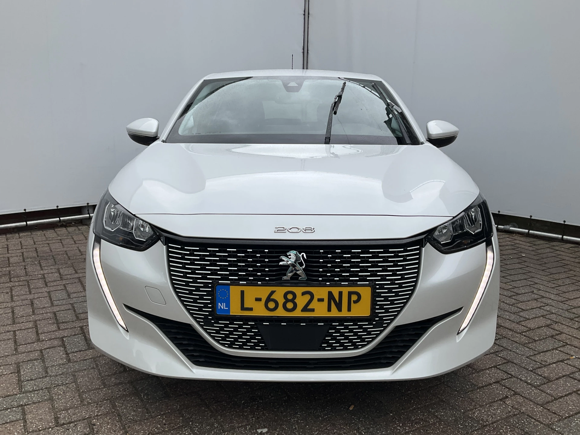 Hoofdafbeelding Peugeot e-208