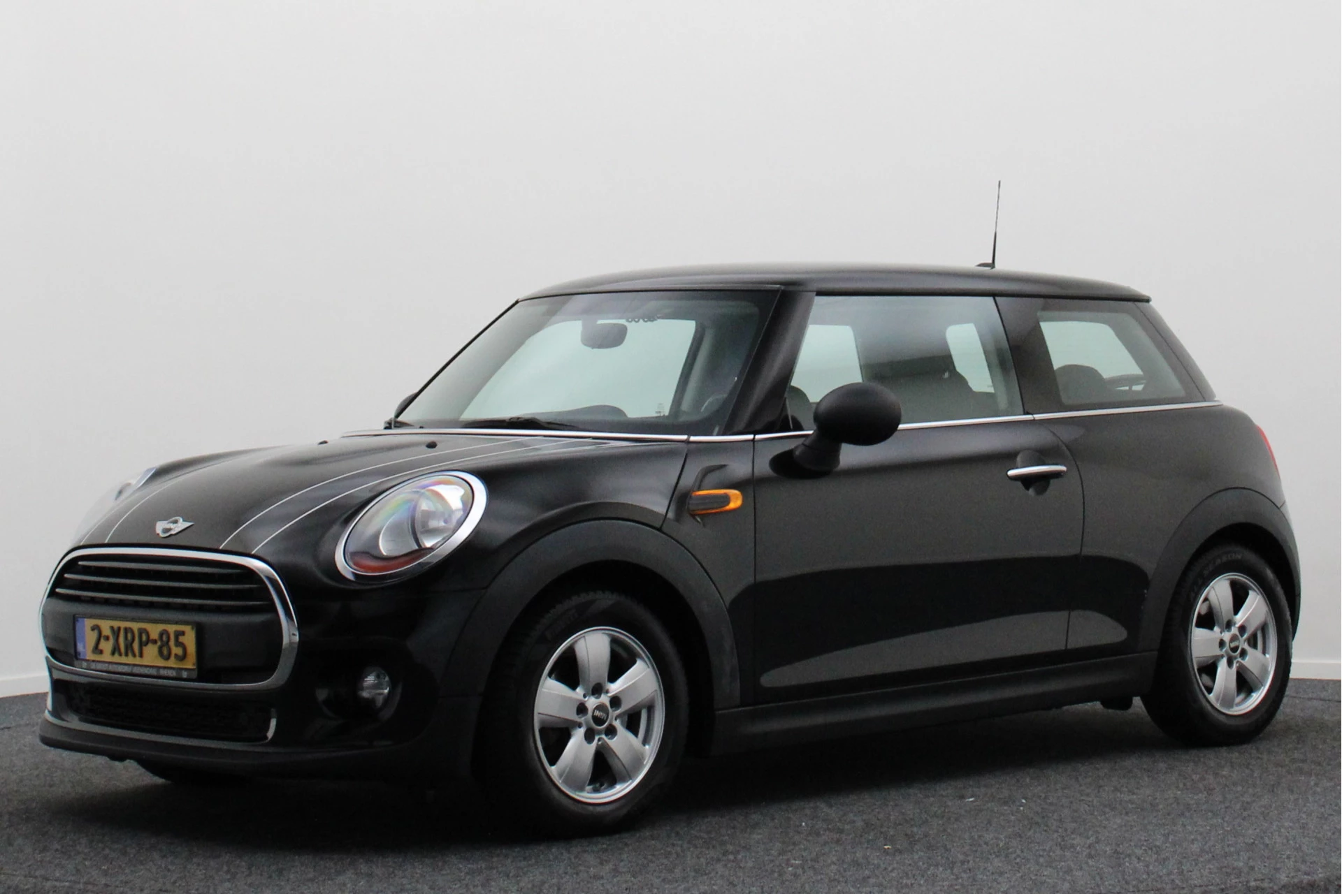 Hoofdafbeelding MINI One