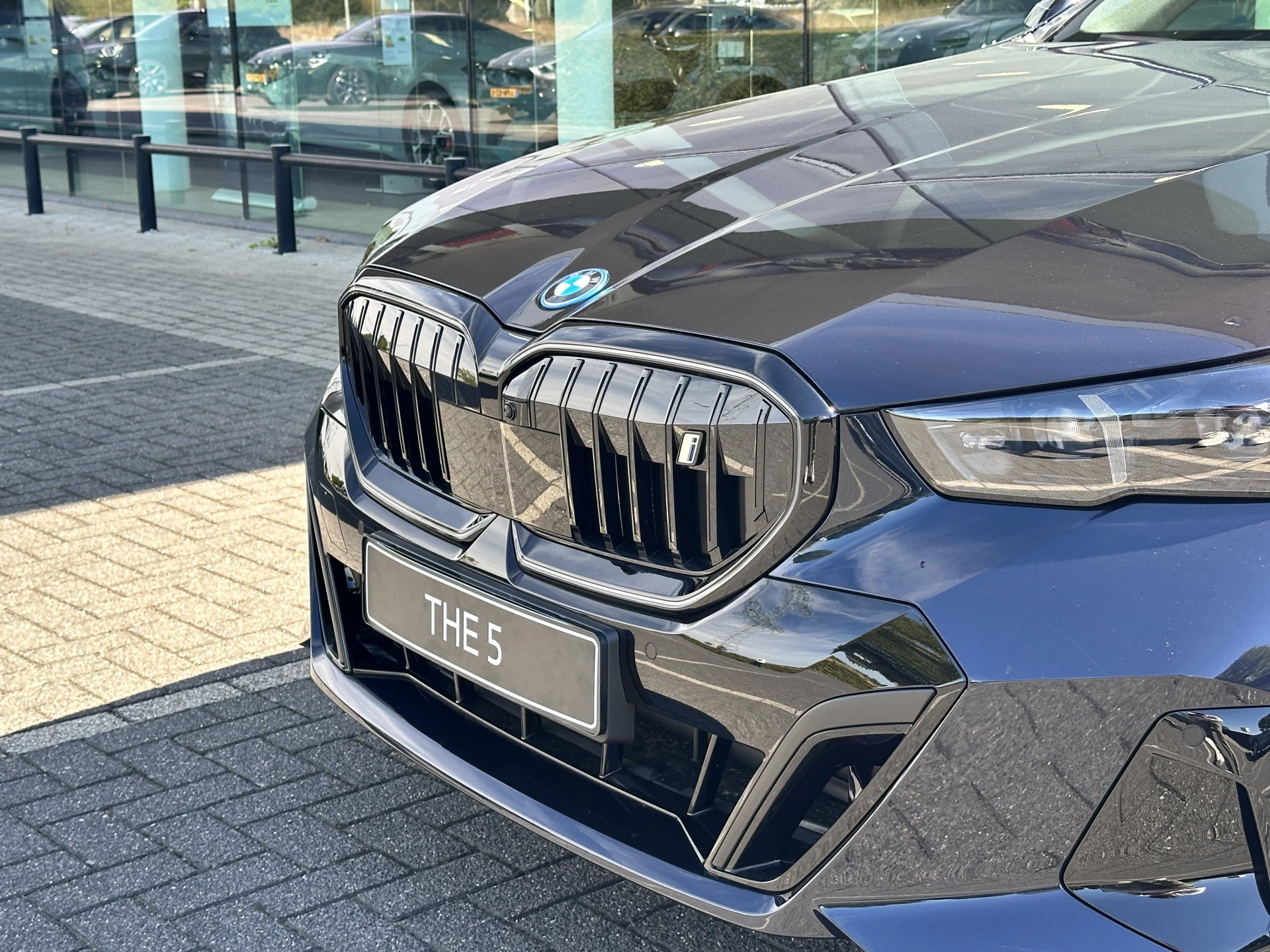 Hoofdafbeelding BMW i5