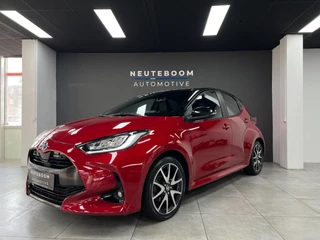 Toyota Yaris 1.5 Hybrid Bi-Tone| Head-up | PDC | Cam| Cruise