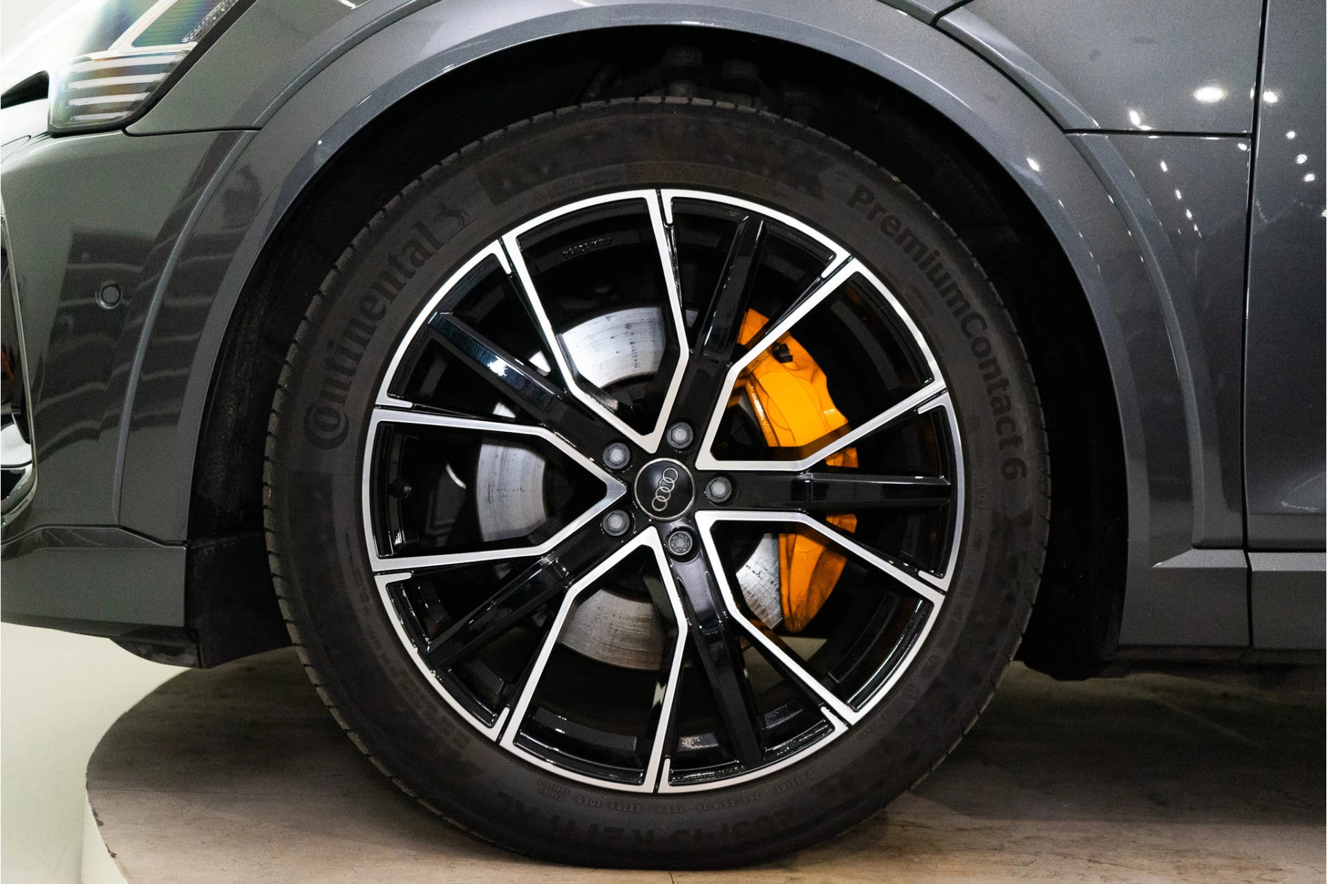 Hoofdafbeelding Audi e-tron