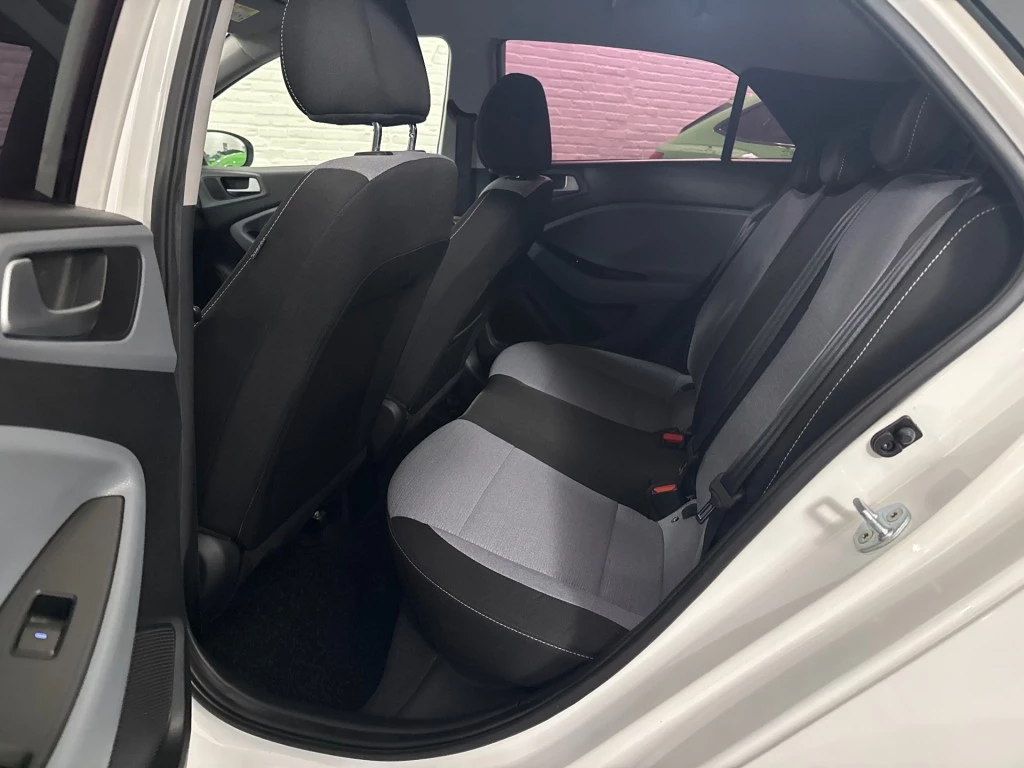 Hoofdafbeelding Hyundai i20