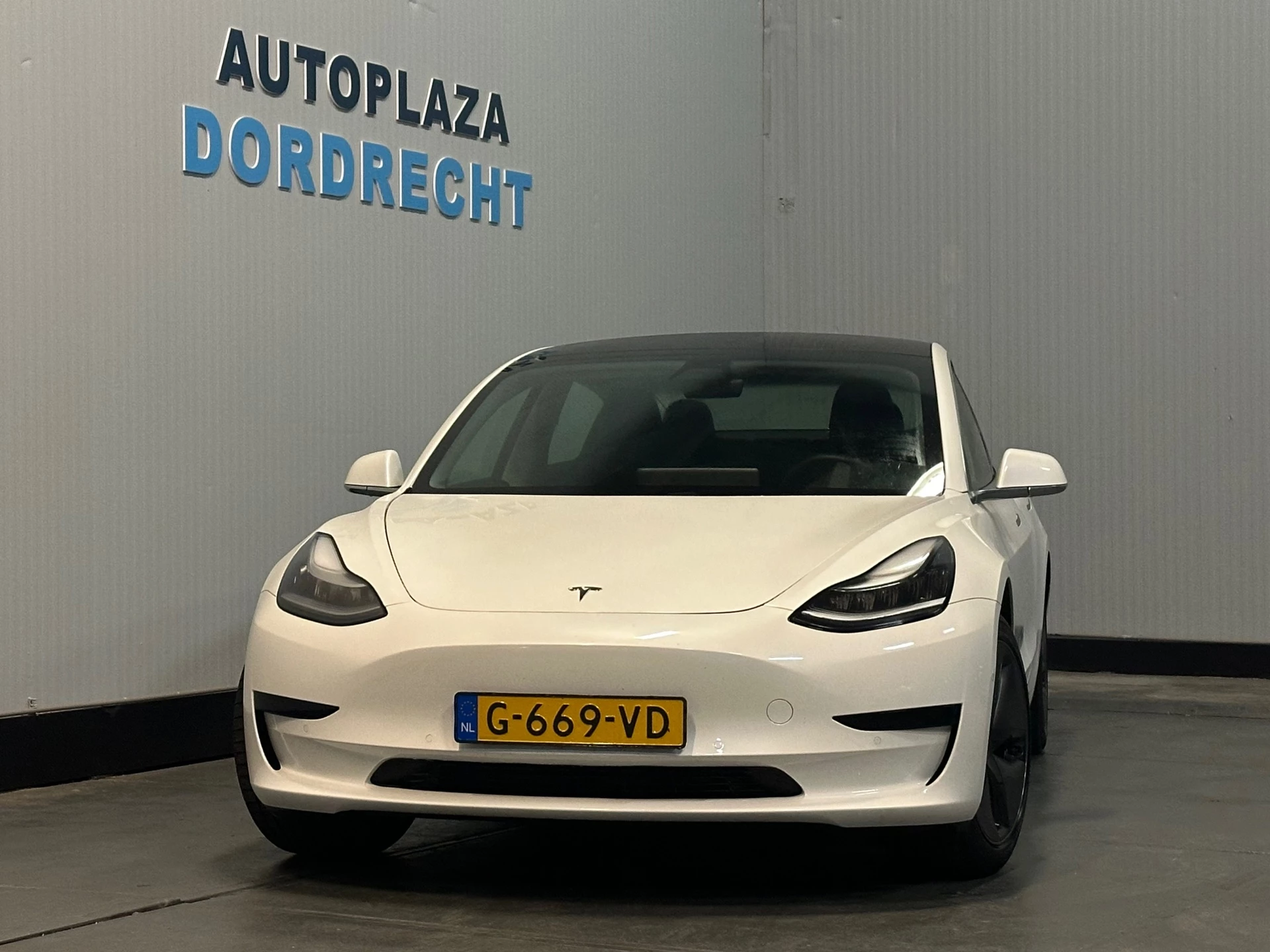 Hoofdafbeelding Tesla Model 3