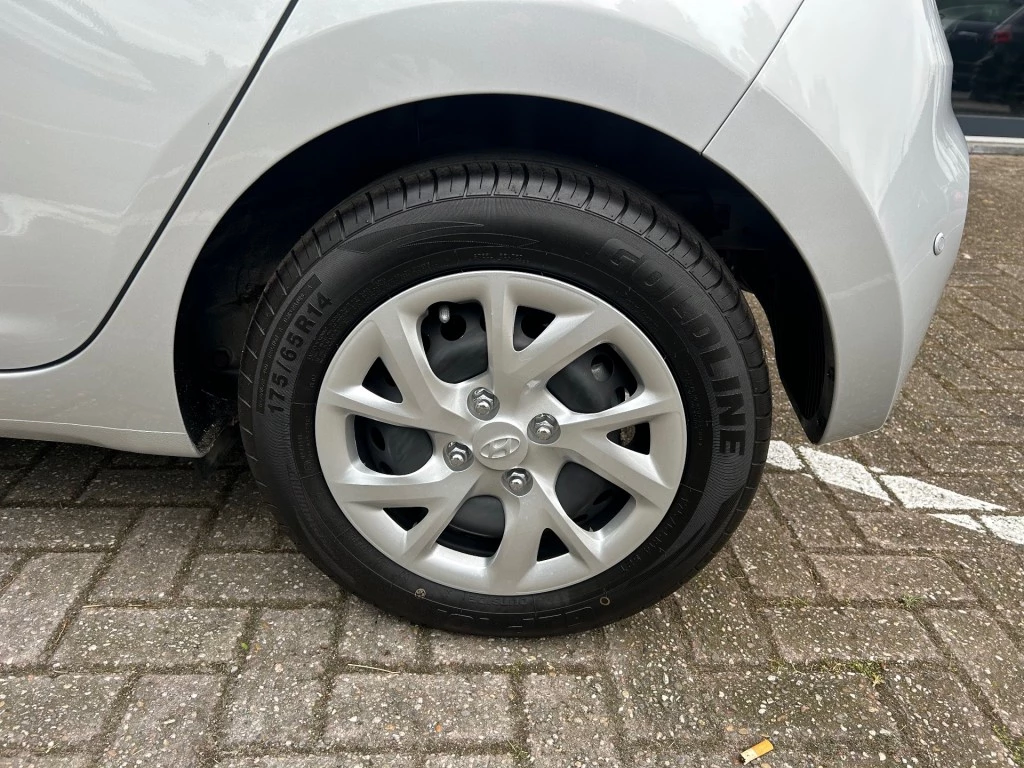 Hoofdafbeelding Hyundai i10