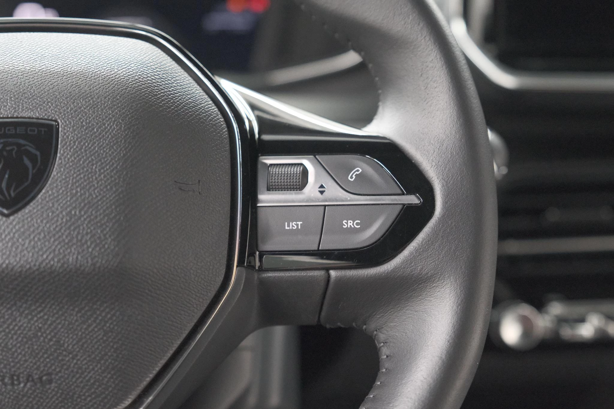 Hoofdafbeelding Peugeot e-2008