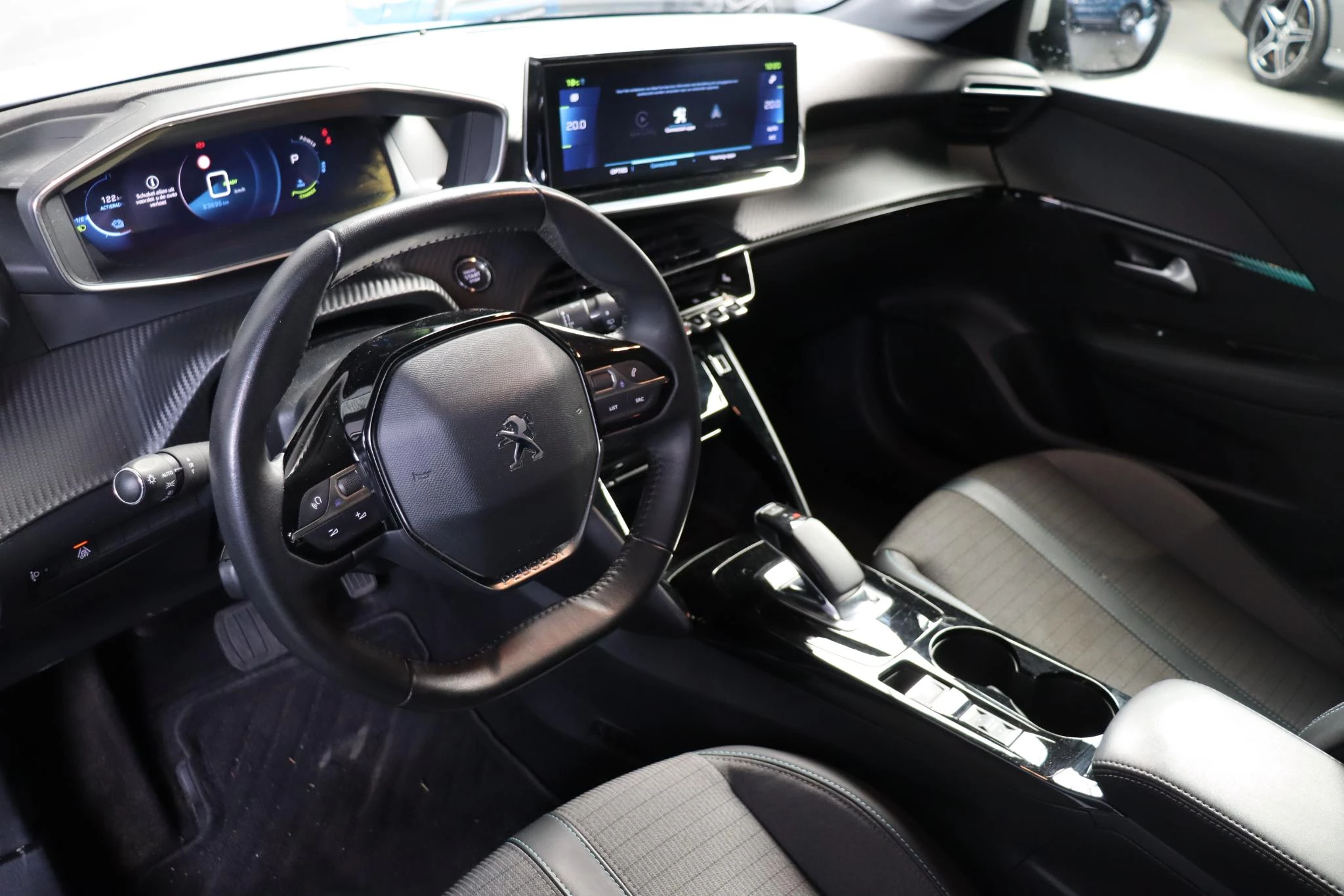 Hoofdafbeelding Peugeot e-208